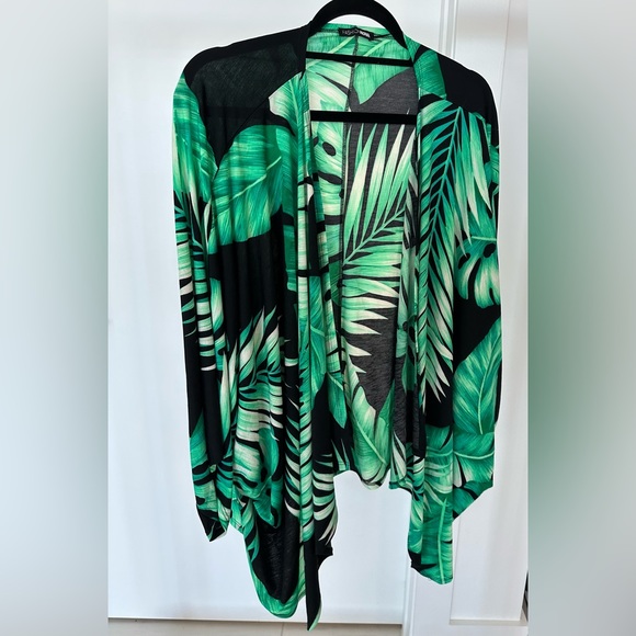 NWNT | FashionNova | BAECATION KIMONO | BLACK/GREEN | 1X - Picture 2 of 3